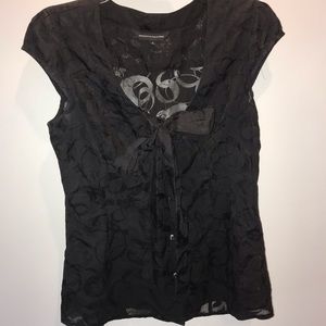 Express button up with a bow